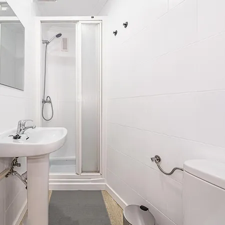 Spacious Renovated In The Heart Of * Nerja
