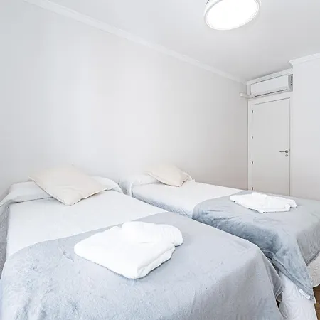 Apartment Spacious Renovated In The Heart Of