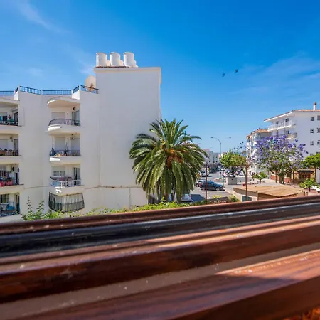 Spacious Renovated In The Heart Of Apartment