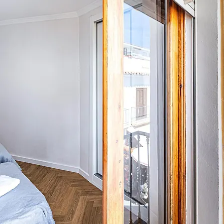 Apartment Spacious Renovated In The Heart Of